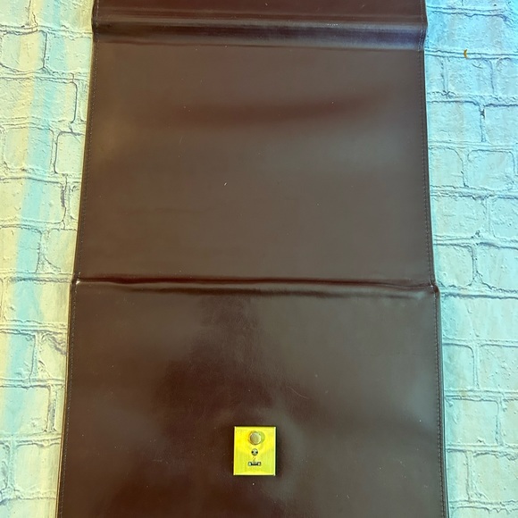 VINTAGE HAZEL MADE IN USA LOCKABLE BURGUNDY NON LEATHER ORGANIZER/NO KEY - Picture 4 of 9